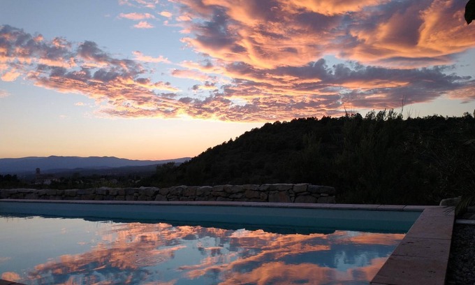 Grospierres House | Les Agaves