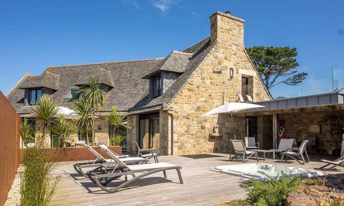 Perros-Guirec Villa | les ajoncs d´or · Ploumanach Exceptionnelle