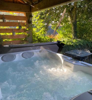 Camlez House | Les GITE st Nicolas La campagne a 5 min de la mer!