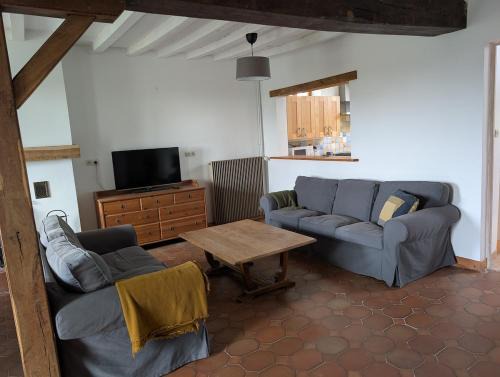Epuisay House | Les Hiboux