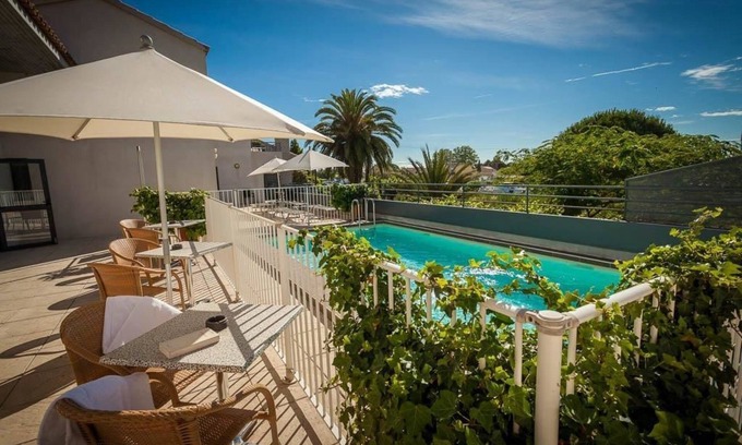 Aigues-Mortes Hotel | Les Jardins du Canal