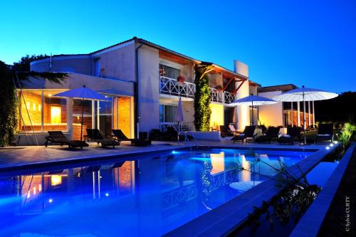 Trizay Hotel | Les Jardins du Lac