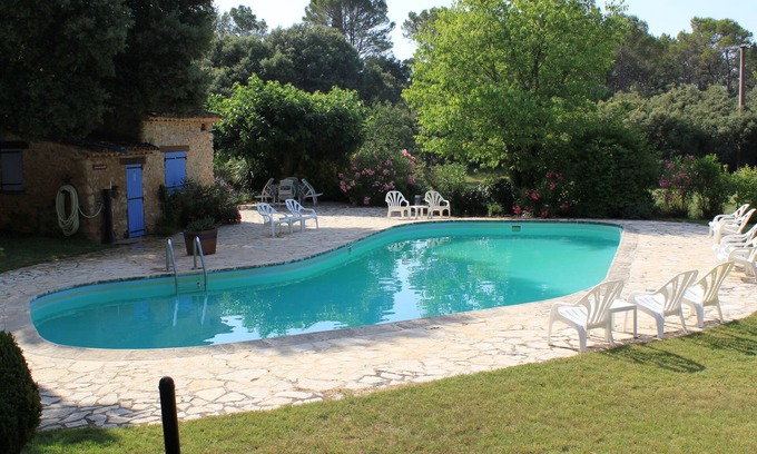 La Haute Maure House | Les Messugues, typical Provencal farmhouse with shared pool, nature, peace