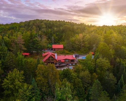 Sainte-Marguerite-du-Lac-Masson Bed & Breakfast | Les Oursons Bed and Breakfast