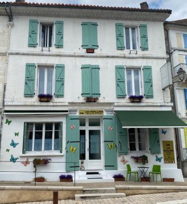 Verteillac House | Les Papillons