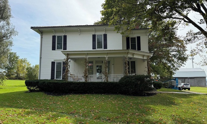 Mount Morris Apartment | Letchworth View upstairs unit on a historical site sitting on Top of the Valley!