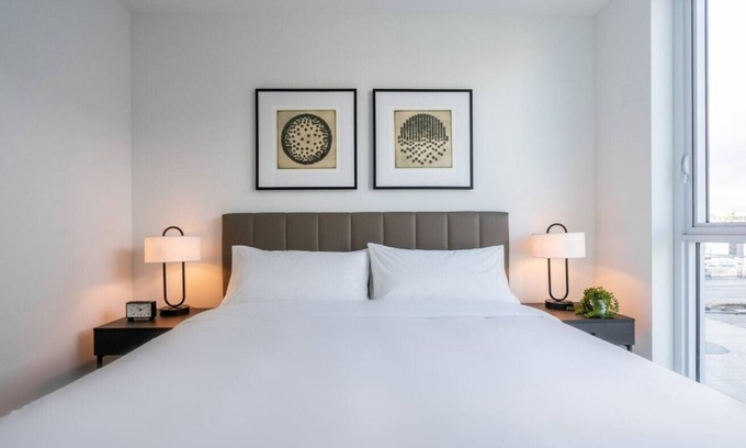 Downtown Long Beach Apartment | Level Long Beach- Gorgeous One Bedroom Suite by the Beach!
