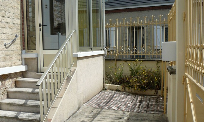 Conflans-sur-Seine House | LHOTE SEASON