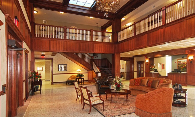 Cleburne Hotel | Liberty Hotel, an Ascend Collection Hotel