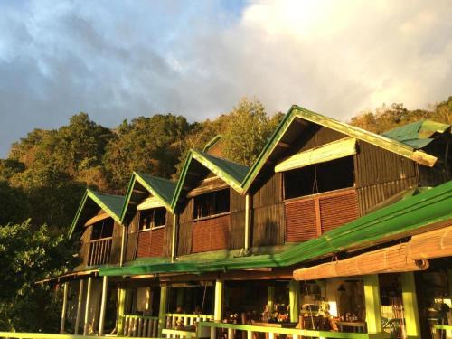 Dauin Hotel | Liberty's Lodge and Diving - Apo Island