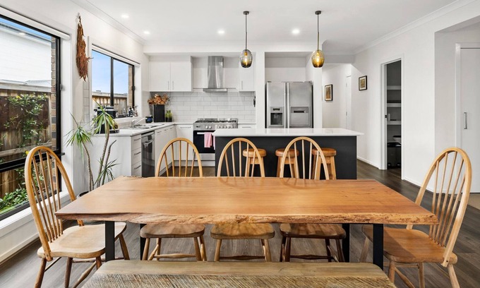 Torquay House | Lifestyle on Lillium Surf Coast beach house