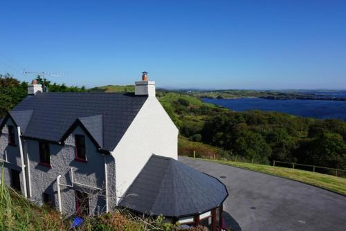 Killybegs House | Lighthouse Cottage