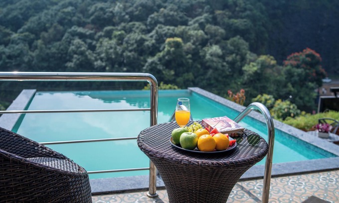 Peermade Hotel | Lilac Hills Resort