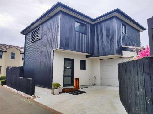 Riccarton House | LilyのHome Elegant Retreat near Riccarton Mall