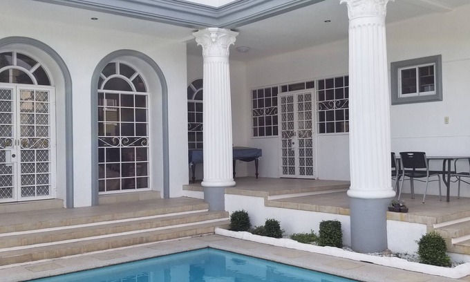 Angeles City House | LIMITED PROMOTION: 200 U.S. per night if you book now! Huge, clean mansion.