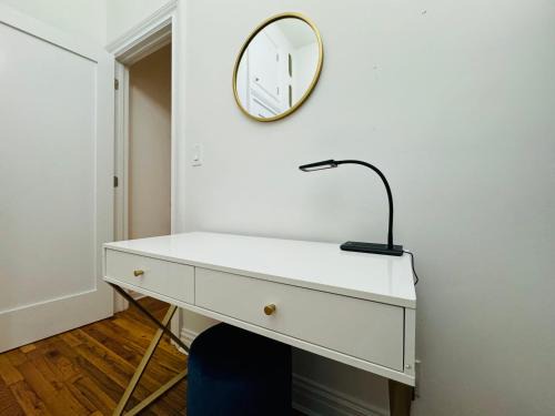 Lincoln Square Apartment | Lincoln Center New York