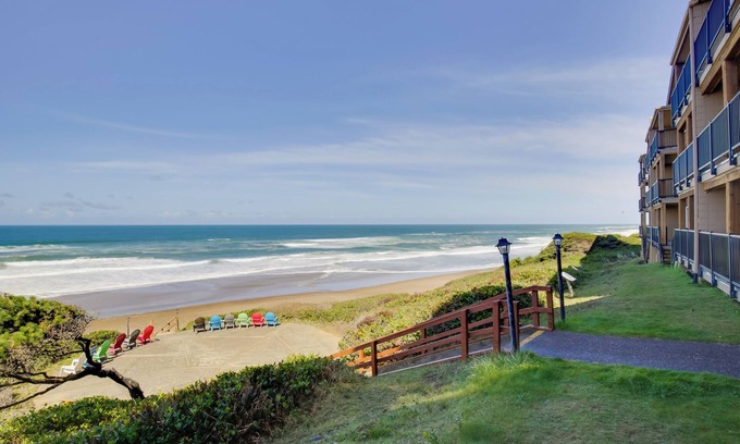 Lincoln Beach Condo | Lincoln City Beach Condo: Clubhouse & Pool Access!