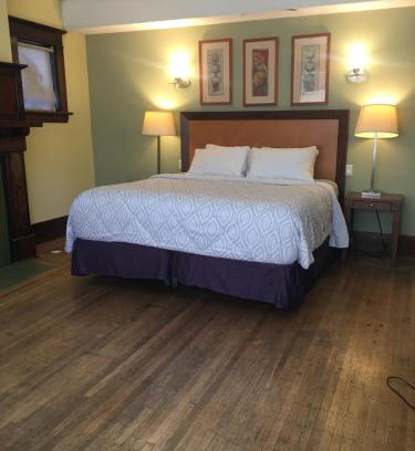 Mount Pleasant House | Linda guesthouse