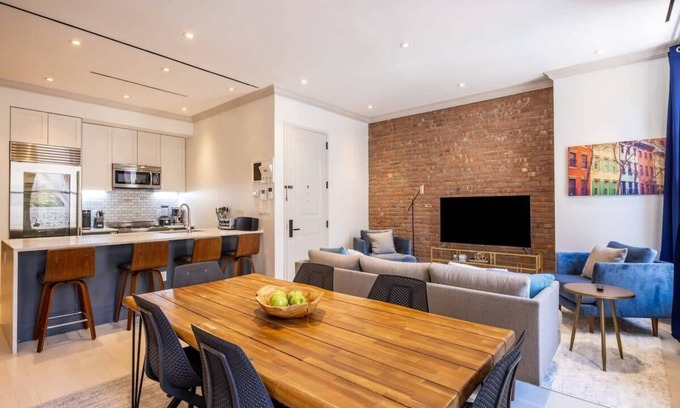 Central Park South Apartment | Linden Place I by RoveTravel I | Chic Lenox 3BR