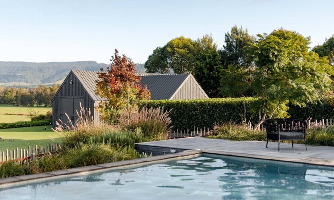 Berry House | Linnaeus Suite, Berry - by Linnaeus Collection
