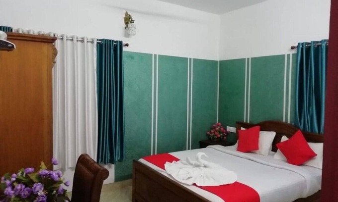 Devikolam House | Linten Holiday Resort, Property Set in Munnar.4.7km from MUNNAR Town