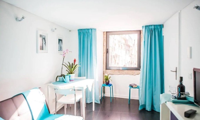 Pena Apartment | Lisbon Windmill Apartments (Blue)nGround floor apartment near the city center