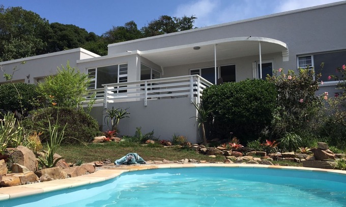 West Bank House | Little Beach Paradise