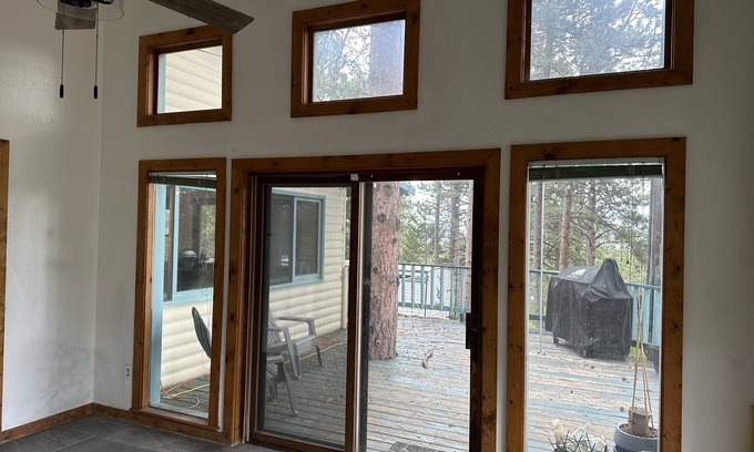 Coal Creek Cabin | Little Cabin on the Lane