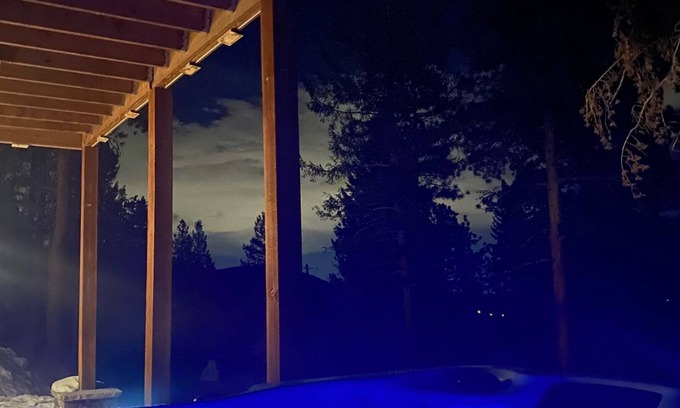 Conifer Mountain and Meadows House | Little Creek | Near Red Rocks | Cozy Mountain Retreat | Hot Tub | Dog Friendly