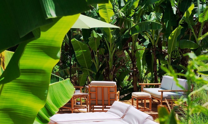 Hill Crest Villa | Little Diamond Jungle Home, Panoramic Ocean Views, 2 Verandas &Tropical Garden