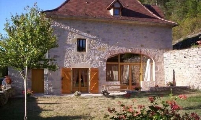 Saint-Cirq-Lapopie Cottage | Little House Near St Cirq Lapopie