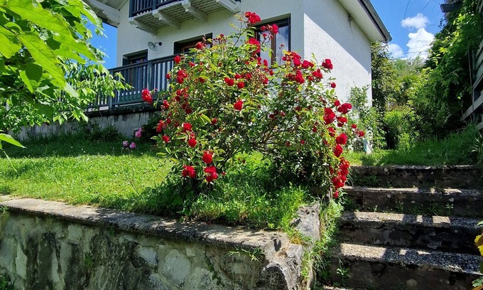 Viviers-du-Lac House | Little house of happiness, large garden, close to the lake. Breathtaking view.