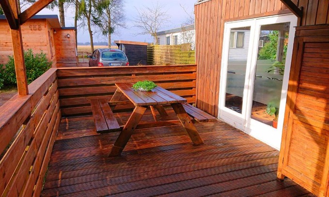 Municipality of Aa en Hunze Ski Chalet | *Little Oak* Een knusse houten chalet met veranda in een bosrijke omgeving