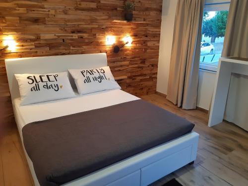 Island Dugi Otok Apartment | little olive tree house