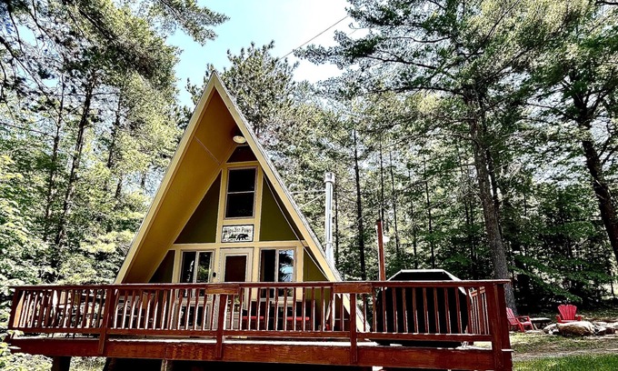 Wilmington Ski Chalet | Little Peak Chalet by Whiteface Mountain & Ausable River