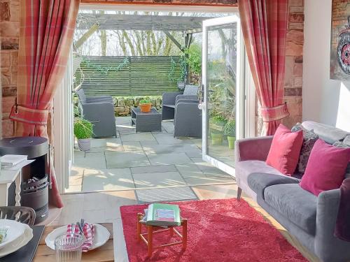 Tunstall House | Little Pines Lodge