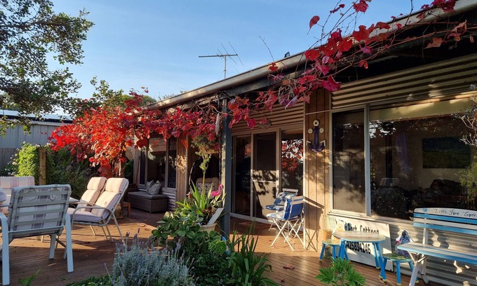 Portarlington House | Little Port Cottage - Enjoy a bush setting and a beach around the corner
