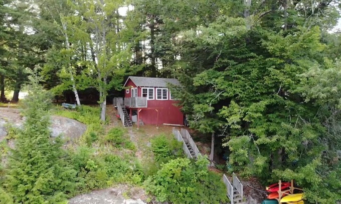 Bradford Cottage | Little Red Wing - 1950's Lake cottage