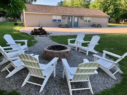 Lakeside House | Little Ted's Cottages