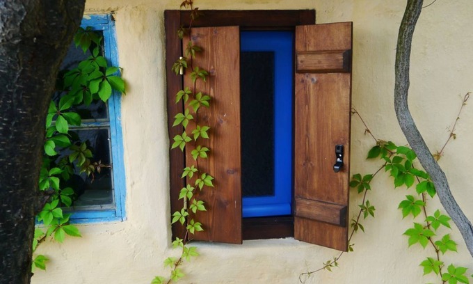 Alonissos House | Little Yellow House With Beautiful Sea View