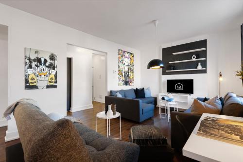 Plateau Mont Royal Apartment | LiV MTL Chic