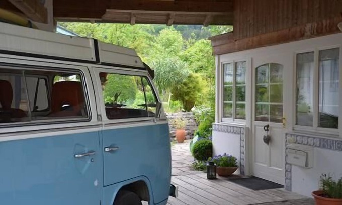 Antwort House | Live in style in the child-friendly 'Künstlerhaus' in an idyllic location.