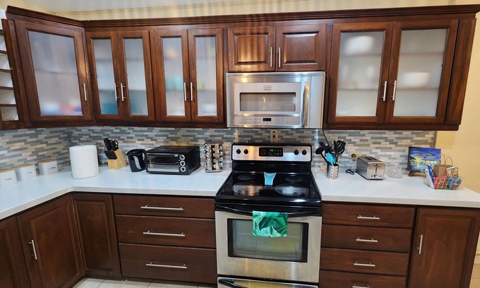 Maraval House | Live Like a Local in This Chic 2-Bedroom Maraval Escape!