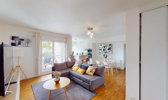 Saint-Denis Apartment | Live Like a Local Stylish 2BR with Balcony & Parking