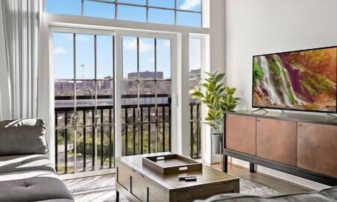 Southwest Quadrant Apartment | Live Well | Relax | Cozy | Old Town | 2 Bedrooms