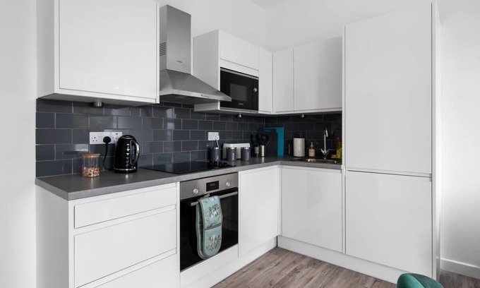Aylesbury Apartment | Livestay Modern One Bed Apartment in Aylesbury16