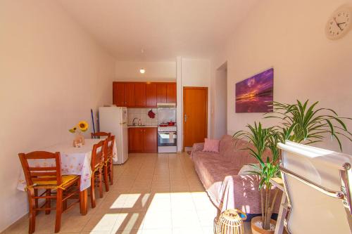 Frangokastellon Apartment | Liviko Beach Apartments - only adults