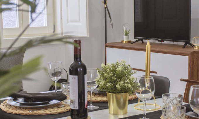 Coimbra City Centre Apartment | Living Coimbra Corpo de Deus - Three-Bedroom Apartment