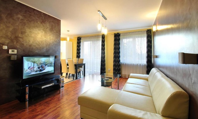 Tarnow Apartment | Living Room