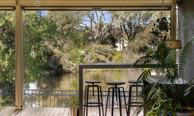 South Yunderup House | Living the Dream in Yunderup